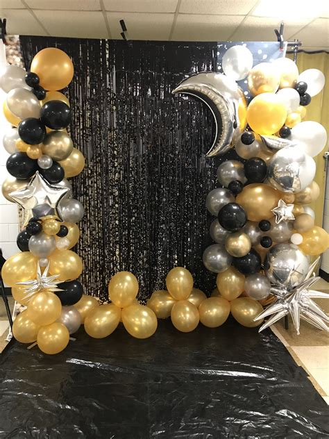 Pin By Barkers Balloonery And Bridal On Homecomingprom Decorations In