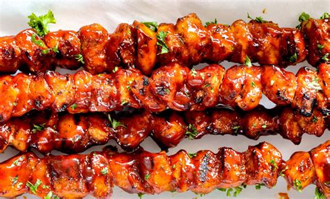 Recette facile de brochettes de poulet à la sauce BBQ