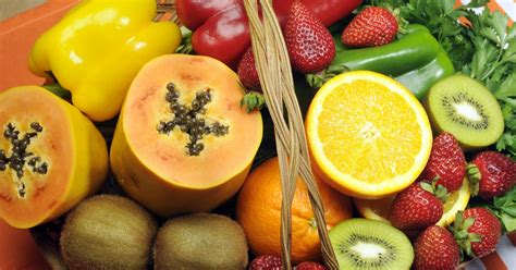 Vitamins and minerals prevent disease, but also help us feel energetic and healthy. Vitamins, minerals and supplements - Vitamin C