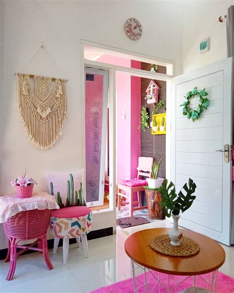 inspirasi rumah minimalis modern bertema pinky memberi nuansa cantik