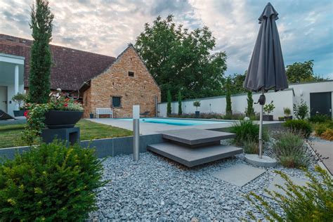 Ich freue mich über angebote per mail hierüber oder unter 0173/5671112 mehr. Harmonische Gartengestaltung | Oase der Ruhe mit Pool ...
