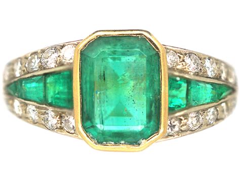 Retro 18ct Gold Emerald Diamond Ring 414P The Antique Jewellery