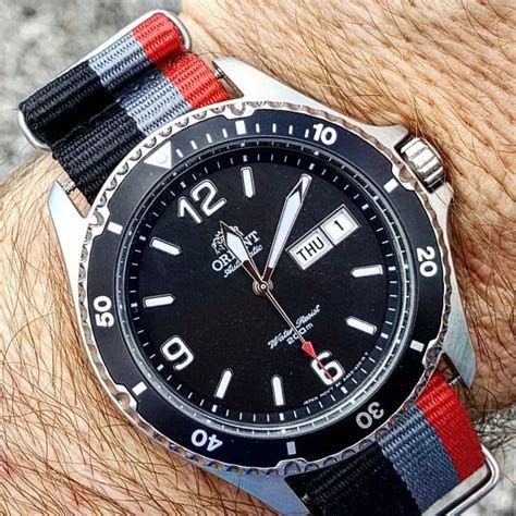 Men's gifts under 200 dollars. Top 11 Best Automatic Watches Under $200 That Look Like a ...