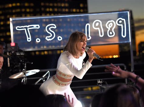 1989 Secret Sessions Taylor Swift Invited Fans To Her House For A