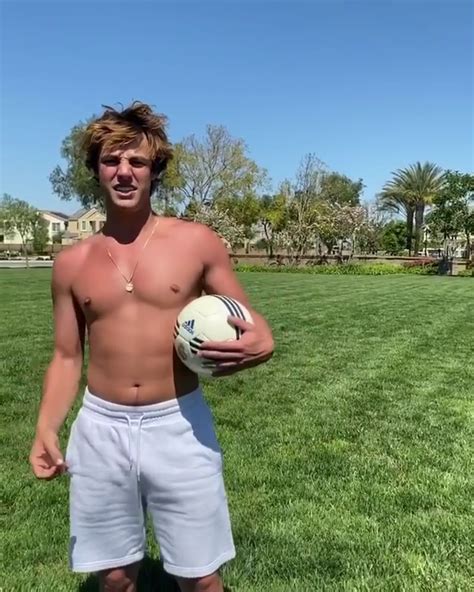 Alexis Superfan S Shirtless Male Celebs Cameron Dallas Shirtless On Ig