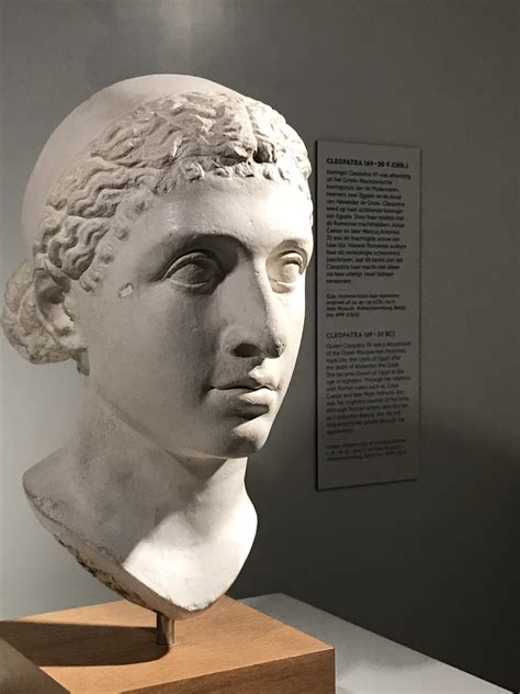 Queen Cleopatra Vii Statue Beliefspeak2