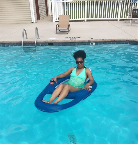 Within minutes you'll be luxuriating in the soft, cooling mesh seat that suspends your lower body just below the surface of the water. SwimWays Spring Float Recliner Pool Fun - JenOni