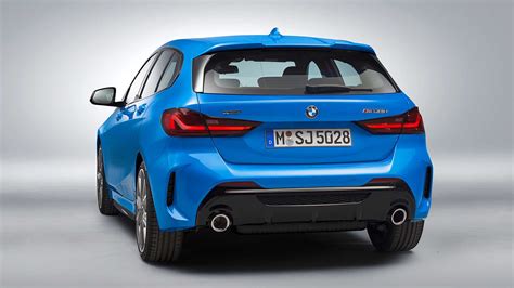 New Bmw 1 Series 2021 120i Photos Prices And Specs In Oman