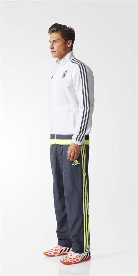 Wenn ihr einen real madrid trainingsanzug günstig kaufen wollt, der eurem geschmack entspricht, dann seid ihr richtig. Real Madrid Adidas Presentation Trainingsanzug 2015 16 ...