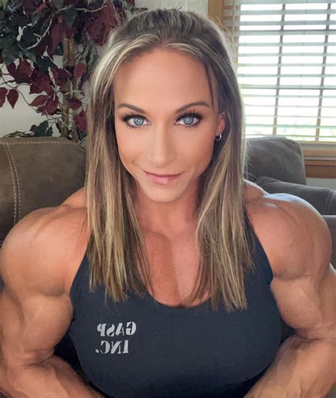 Female Muscle Fan On Twitter Theresa Ivancik