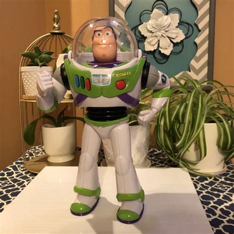 Disney 64069 Buzz Lightyear 12 Inch Interactive Talking Action Figure