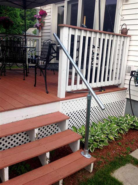 13 Outdoor Stair Railing Ideas That You Can Build