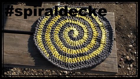 Die decke hat viele flecken. Spiraldecke häkeln, Decke, Babydecke - YouTube