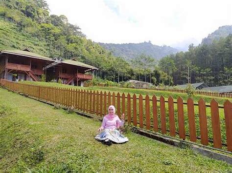 Flying fox di sini sudah diamankan dengan menggunakan 2 tali yang merupakan sling baja dengan kekuatan beban hingga 10 ton. Rute Dan Harga Tiket Masuk Lembah Indah Malang, Serunya ...