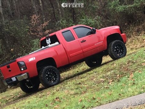 2008 Chevrolet Silverado 1500 Ultra Hunter Rough Country Custom Offsets