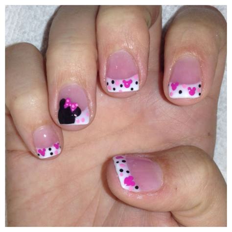 Minnie Mouse Toe Nail Art Freehand Minnie Mouse Nail Art On Mini Pink
