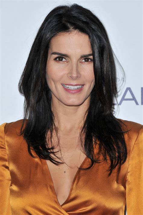 Angie Harmon At 2015 Elle Women In Hollywood Awards In Los