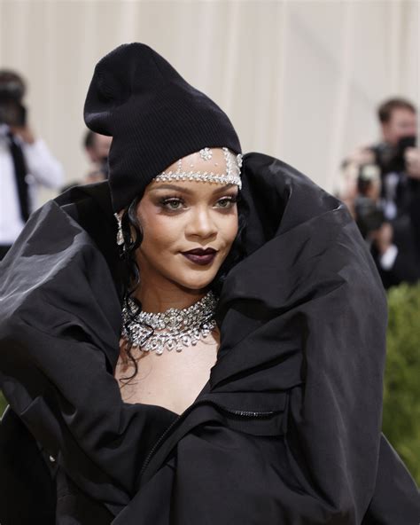 14 Of Rihannas Most Iconic Natural Diamond Jewelry Looks Artistry In