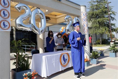 Valley Vista High Graduates Overcome Doubts Achieve Success Los Angeles Times