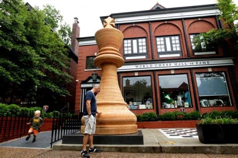 The Worlds Largest Chess Piece Is Unveiled In St Louis