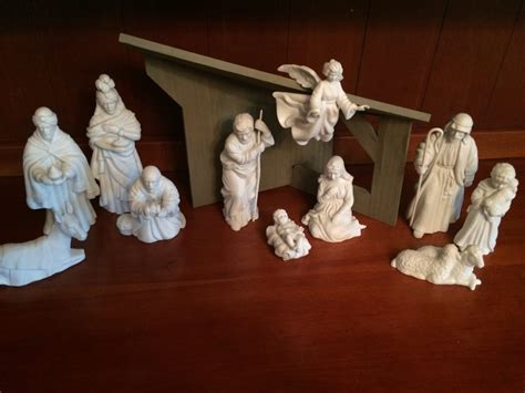 Christmas Nativity Scene 12 Piece Set Made By Avon