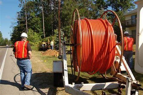 Aboveground Vs Underground How To Choose In Fiber Optic Cable