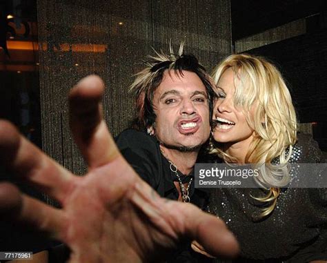 Pamela Anderson And Tommy Lee At The Heart Bar At Planet Hollywood