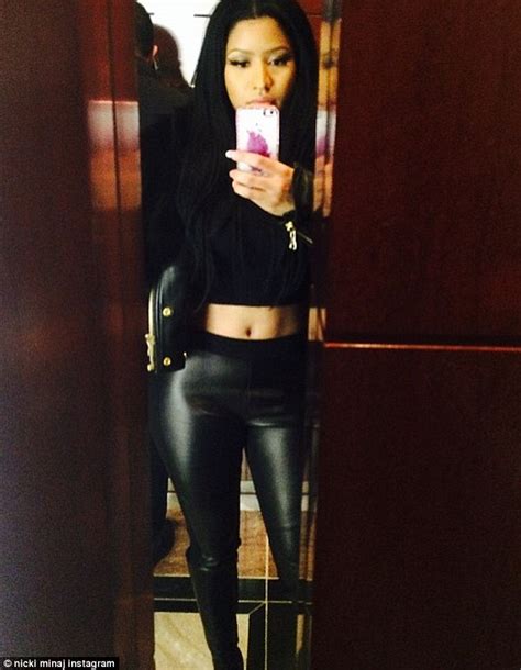 Flaunting Her Curves Nicki Minaj Struts Toned Tummy In Seductive Instagram Shots