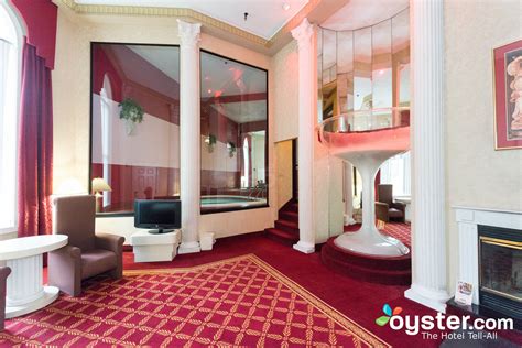 Daily planet book store 1650 ft. 8 Fun Hotels for the Cheesiest Valentine's Day Getaway ...