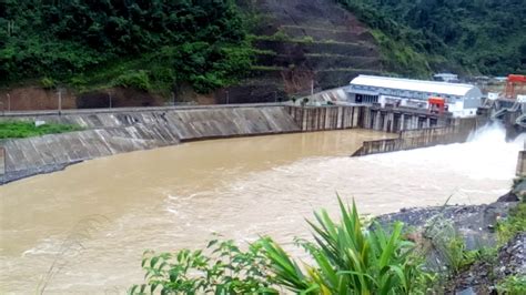 Đảng cánh tả không phải là một phần của chính phủ thụy điển nhưng liên minh thiểu số của đảng dân chủ xã hội và đảng xanh cần sự ủng hộ của đảng này để duy trì quyền lực nếu phần còn lại của phe đối lập không bị chia rẽ. lub thuy dien nyob nam na - YouTube