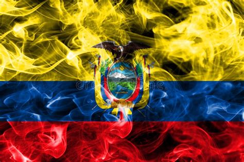 Descargar Fondos De Pantalla Bandera De Ecuador 4k Agrietado Suelo Images