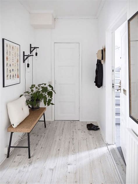 Arredare con stile un piccolo ingresso significa valorizzare ogni centimetro a disposizione, cercando di rappresentare lo stile che è stato utilizzato per il resto della casa. Come Arredare un Ingresso Piccolo e Buio | Arredamento ...