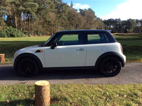 2009 Mini Cooper In Pepper White With Chilli Pack And Black