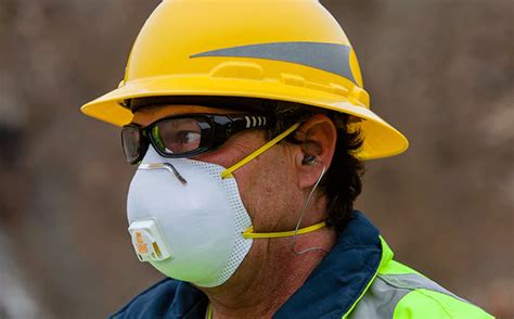 what is the importance of wearing safety glasses