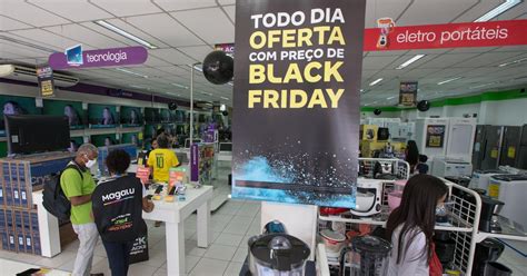 Escola Saga Propaganda Enganosa