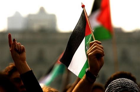 Asimismo, la comunidad judía de chile también exigió sanciones contra el club palestino, el único en el mundo de defiende la bandera de los territorios palestinos, por encontrar ofensiva su nueva. Palestinos de Latinoamérica se conectarán con sus raíces en inédita cita en Chile | soychile.cl