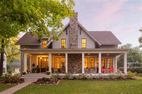 18 Glamorous Traditional Home Exterior Designs You Wont