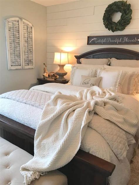 35 Farmhouse Bedroom Design Ideas You Must See