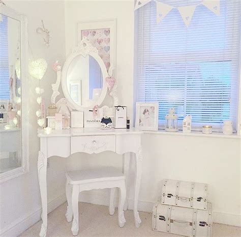 -`pinterest: omgalaina´- | Decor, Room decor, Room inspiration Transform your room into a unique space with modcloth's cute room decor and trendy room decorations.