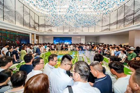 荣耀城东 臻品共鉴 | 港利·东城展示中心今日盛放!-港利投资集团