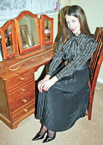 Pin By Vicky Harker On Vintage Mistress Proper Attire Work Wear