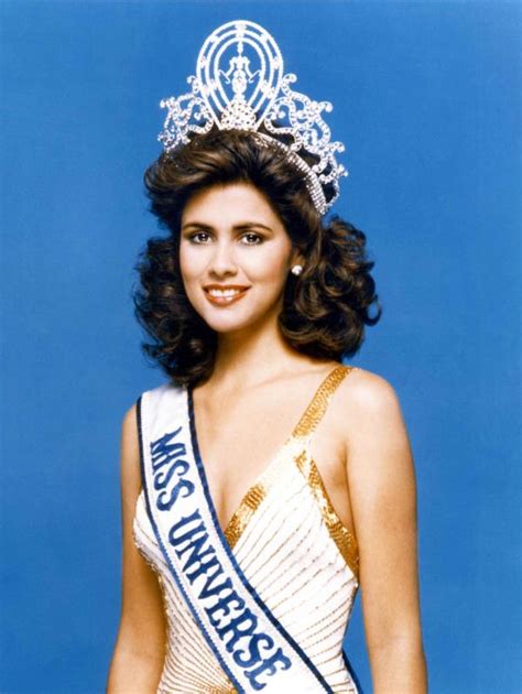 Las 5 Miss Universe Puertorriqueñas Revelan Dónde Guardan Sus Coronas
