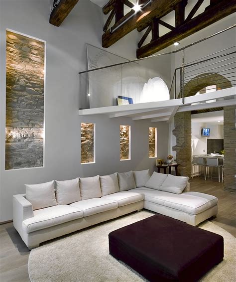 15 Inspirations High Ceiling Wall Accents