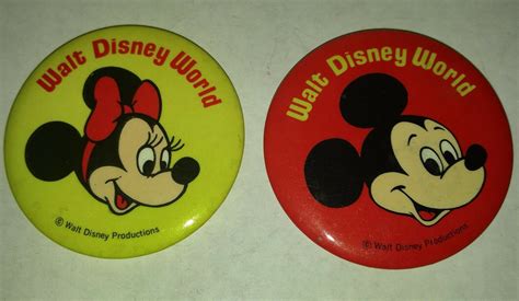 Vintage Walt Disney World Mickey And Minnie Mouse 3 Pin Pinback Lot Of