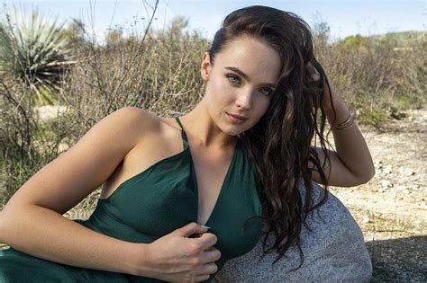 50 Hot Stevie Lynn Jones Photos Will Make Your Day Better 12thblog