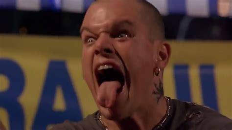 here s why matt damon shaved his head and sang scotty doesn t know in eurotrip
