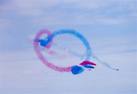 Red Arrows Drawing In The Sky Tnxphotos Flickr