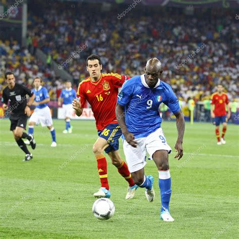 Ocho años antes, la roja comenzó a escribir su historia ganando en los penaltis a italia. UEFA EURO 2012 Final game España vs Italia — Foto ...