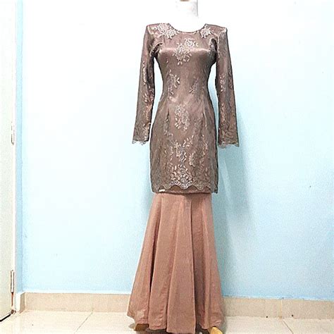 Ianya boleh didapati dalam 5 warna yang hot! Dress Muslim Cika Dusty Byk Warna - Harga Ini Online
