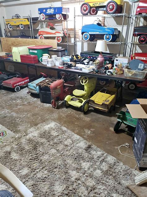 Garage Sale for sale in Springfield, Illinois | Facebook Marketplace